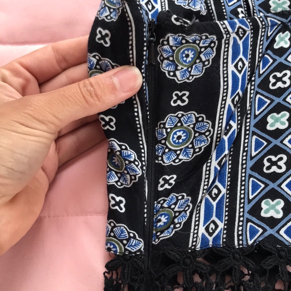Hollister patterned Romper - Picture 3 of 4